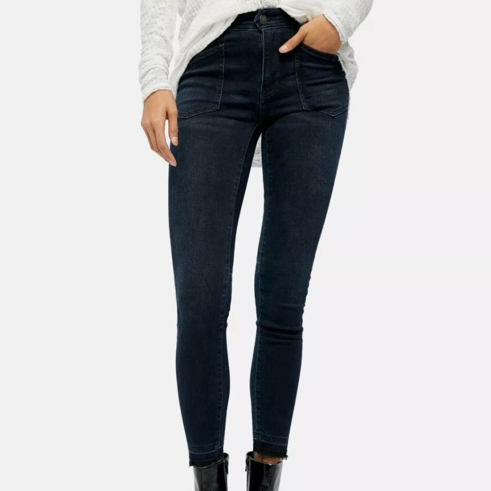 Free people seal blue skinny jeans